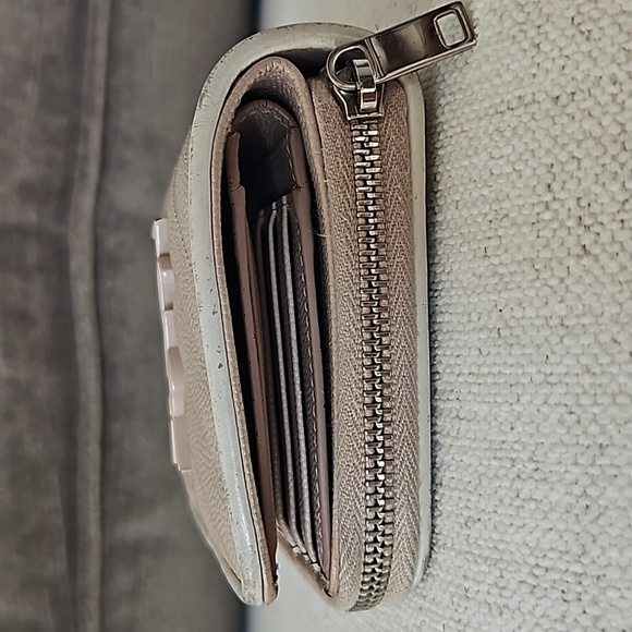 YSL Zippy Wallet - Picture 3 of 12